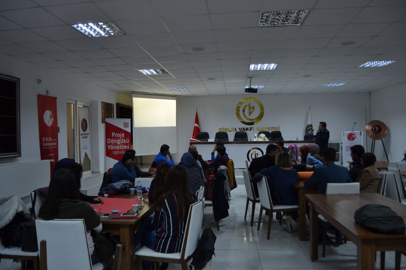 Birlik Vakfı Kayseri Şubesi Gençlerine PCM Eğitimi Verildi