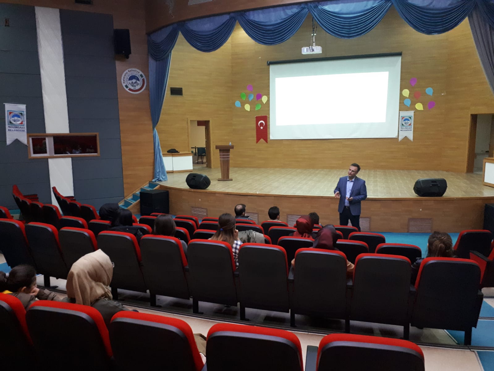 Türkiye Gelişim Vakfı Genç Yönetici Okulunda E-Ticaretin Gelişimi Konulu Eğitim Verildi